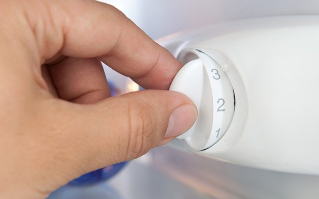 [Giải đáp] Vì sao tủ lạnh lại có 2 nút điều chỉnh nhiệt độ?