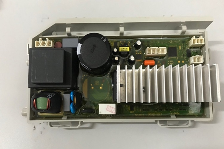 Lỗi EA máy giặt Aqua do bo mạch điều khiển bị hỏng