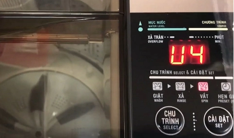 Dấu hiệu nhận biết máy giặt Aqua báo lỗi U4