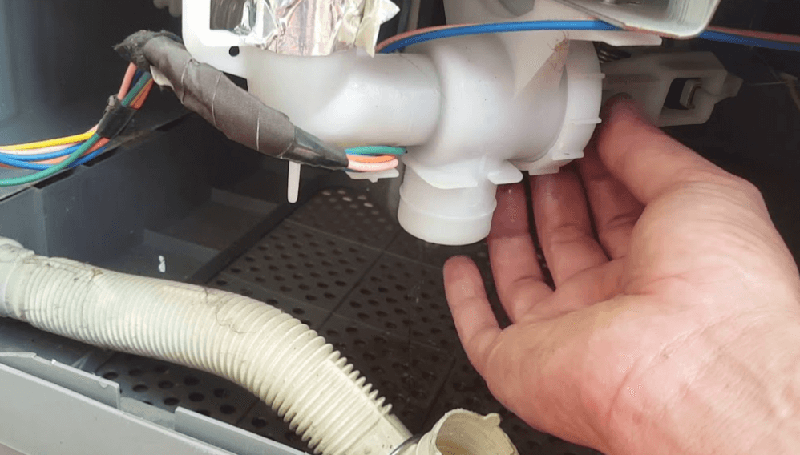 Nguyên nhân và cách khắc phục lỗi E2 máy giặt Sanyo