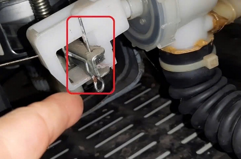 Máy giặt bị hỏng mô tơ xả